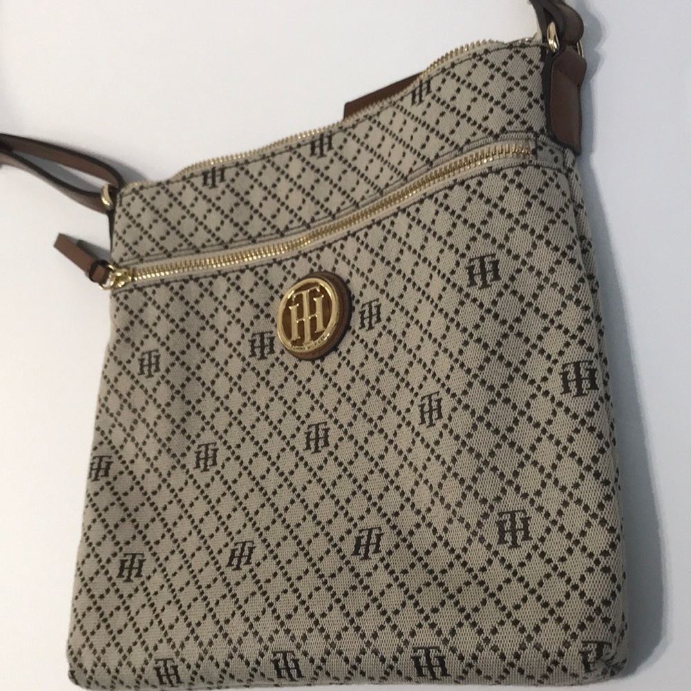 Tommy Hilfiger Crossbody
